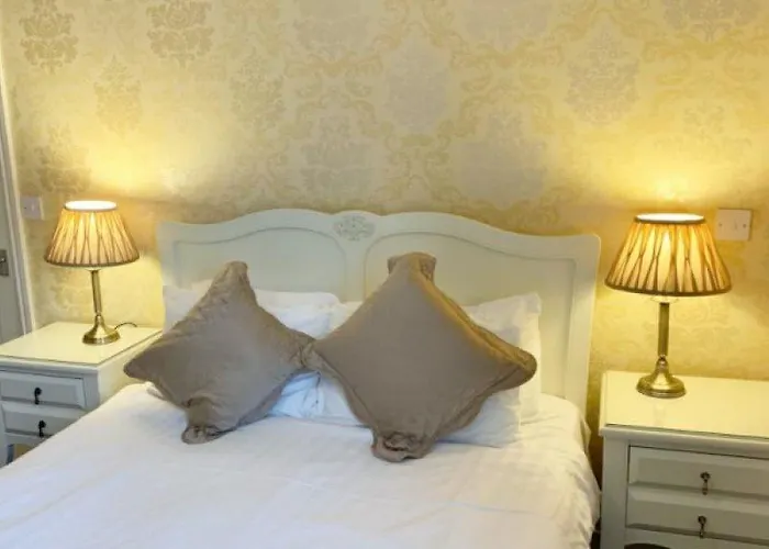 The Crescent بيت ضيافة يورك