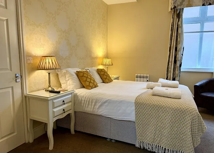 The Crescent بيت ضيافة يورك