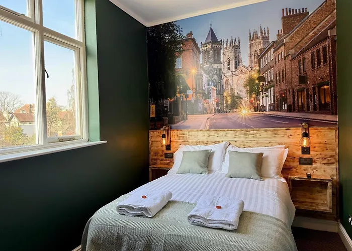 The Crescent 3*