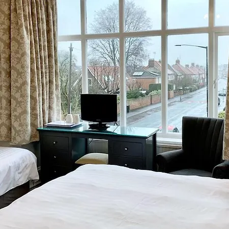 The Crescent 3* 约克