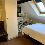 The Crescent York