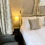 The Crescent York