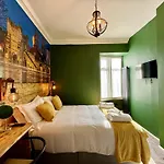 The Crescent York