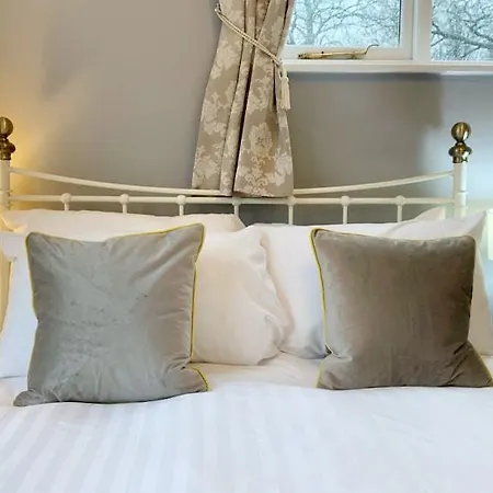 Otel The Crescent