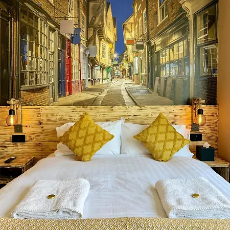 The Crescent 3*