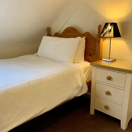 The Crescent Hotel 3*