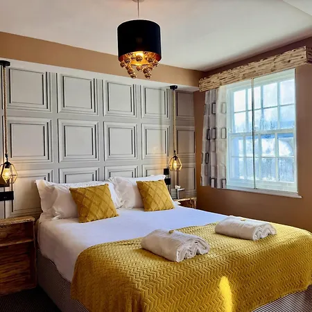 בית הארחה The Crescent 3*