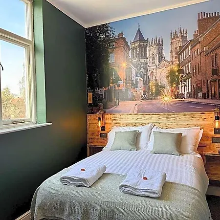 Гостевой дом The Crescent 3*