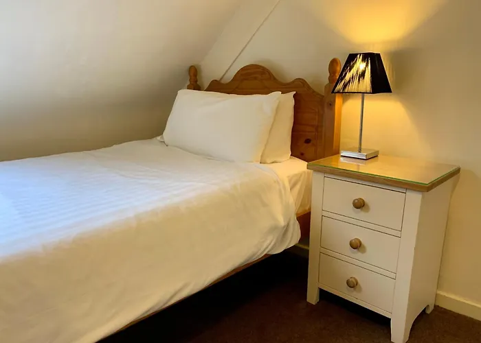 The Crescent 3* יורק