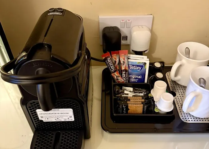 The Crescent 3* יורק