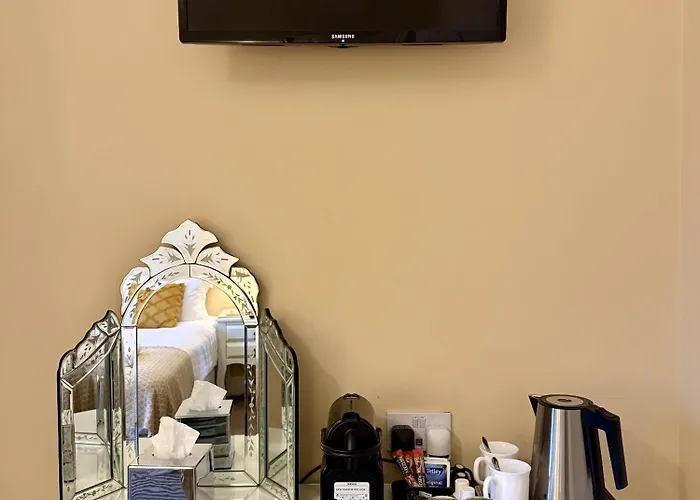 The Crescent יורק