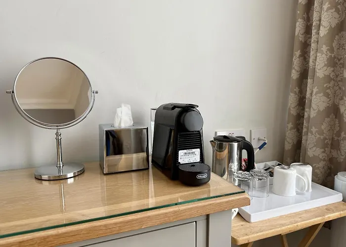 בית הארחה The Crescent 3*