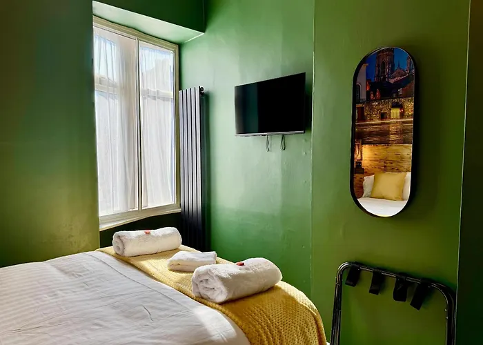 בית הארחה The Crescent 3*