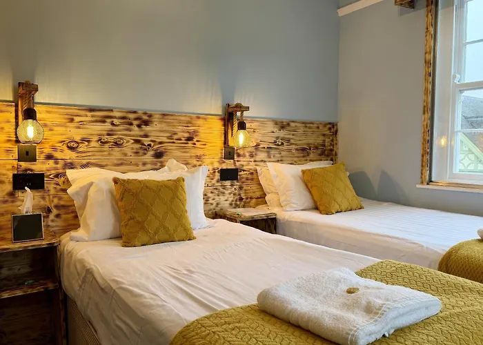 בית הארחה The Crescent 3*