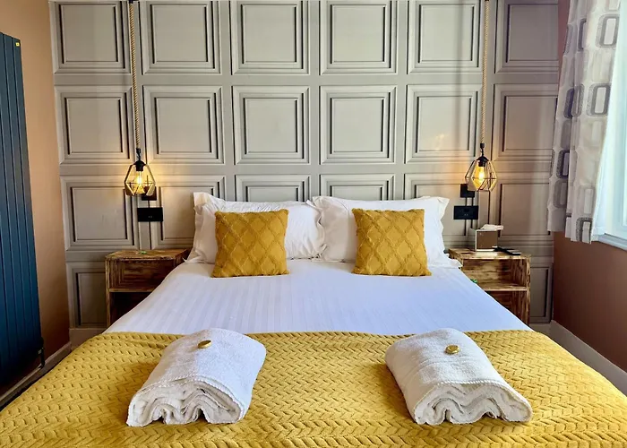 בית הארחה The Crescent