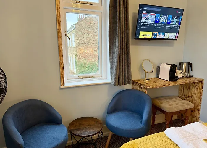 The Crescent בית הארחה 3*