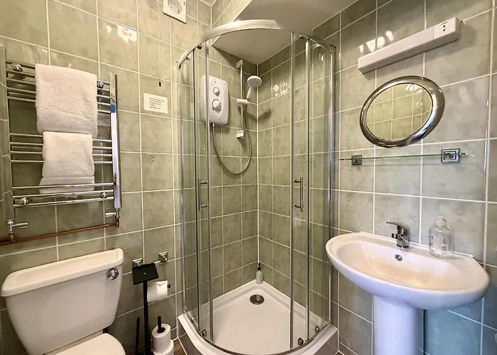 The Crescent בית הארחה 3*