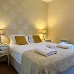 The Crescent York