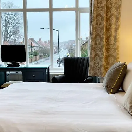 The Crescent 3*