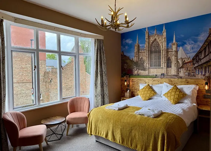 The Crescent 3*